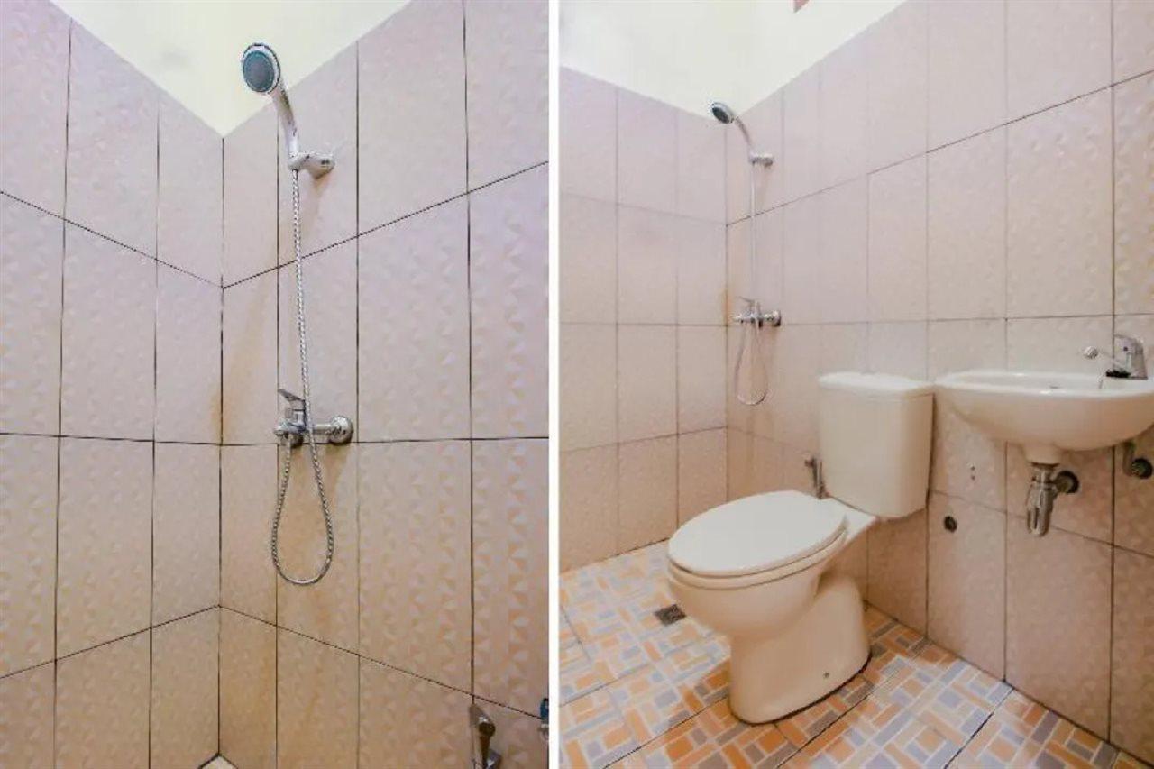 OYO 90063 Silver Homestay Syariah Perabumulih Dış mekan fotoğraf